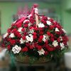 Фото товара 100 алых роз "Пламя" в корзине